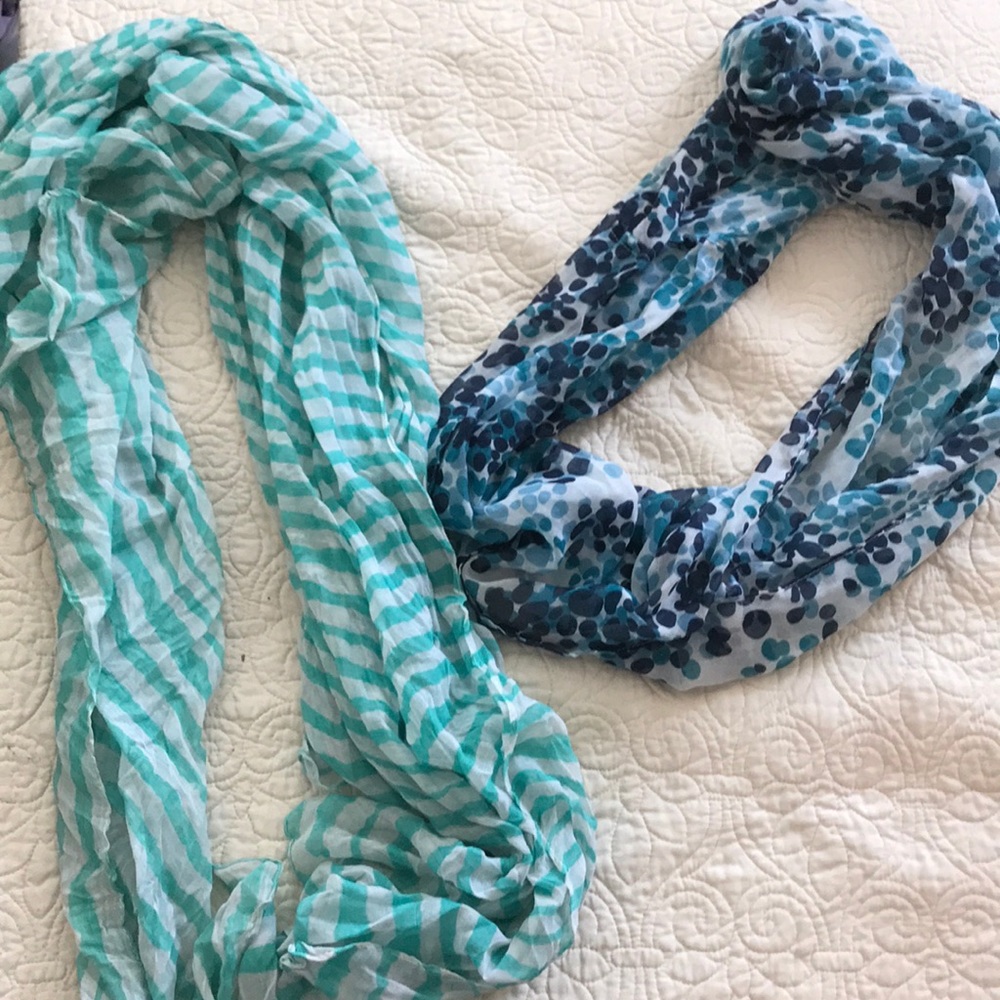 Two thin scarves one infinity